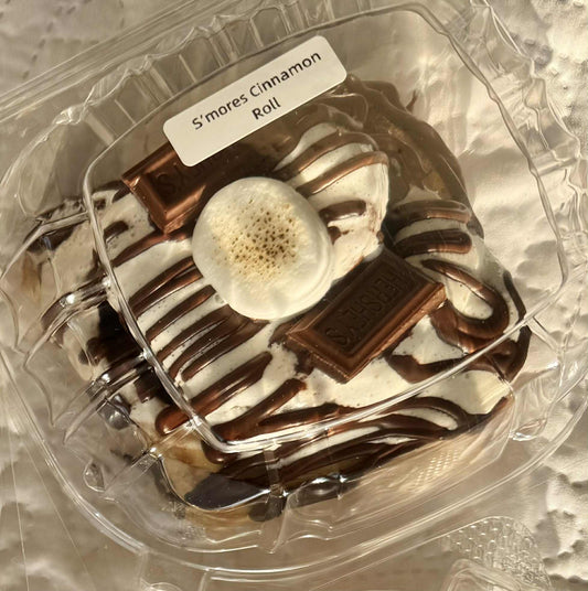 S'mores Cinnamon Roll image 0