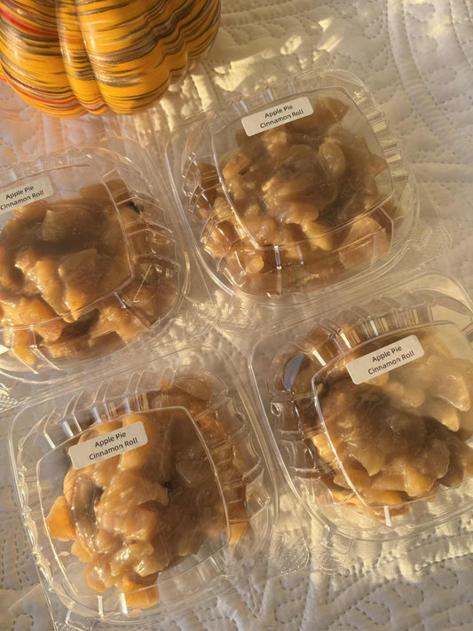 Apple pie Cinnamon Roll image 0